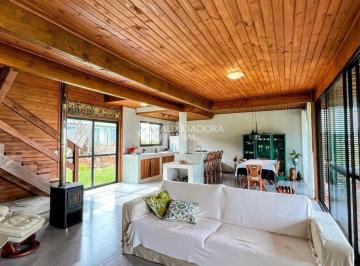Casa · 170m² · 3 Quartos · Casa para Locação na Gamboa - Refúgio a 200m do Mar