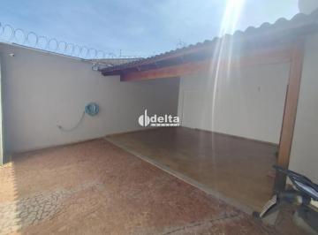 Casa · 200m² · 3 Quartos · 3 Vagas · Casa residencial com 3 quartos 1 suíte disponível para locação no bairro Jardim Botanico em Uberlând