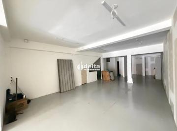 Comercial · 380m² · 2 Vagas · Loja disponível para locação no bairro Brasil em Uberlândia-MG.