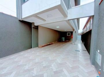 Casa · 61m² · 2 Quartos · 1 Vaga · Excelente casa de condomínio sobreposta alta com 02 dormitórios, sendo 01 suíte, 01 vaga de garagem 