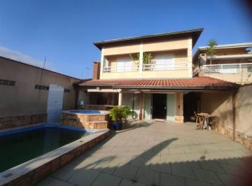 Casa · 179m² · 4 Quartos · 3 Vagas · EXCELENTE CASA COM 4 SUÍTES E PISCINA EM PRAIA GRANDE!