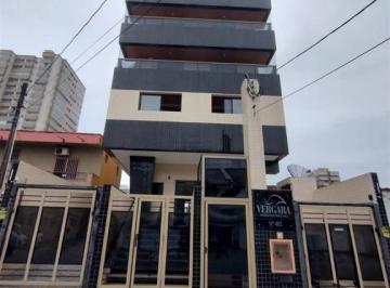 Apartamento · 53m² · 2 Quartos · 1 Vaga · Excelente apartamento com 02 dormitórios próximo a praia, proprietário aceita permuta por imóvel na