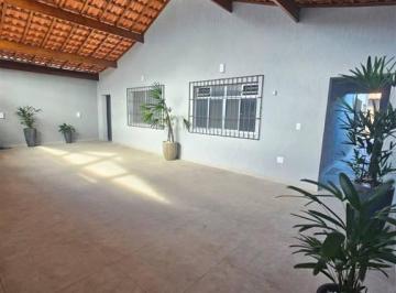 Casa · 190m² · 4 Quartos · 4 Vagas · EXCELENTE CASA COM 4 DORMITÓRIOS E EDÍCULA NO BAIRRO VILA TUPI EM PRAIA GRANDE!
