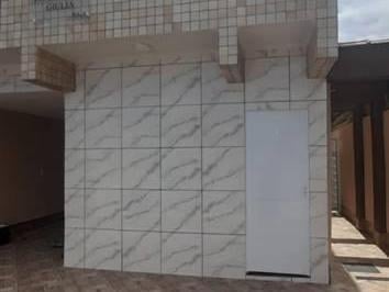 Casa · 80m² · 2 Quartos · 1 Vaga · Excelente triplex com 02 dormitórios, sendo 01 suíte e sacada no Jardim Samambaia.