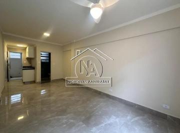 Apartamento · 33m² · 1 Quarto · 1 Vaga · Kitnete reformada no Canto Do Forte!