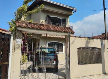 Casa · 134m² · 4 Quartos · 3 Vagas · Excelente sobrado com 04 dormitórios, sendo 02 suítes, 03 vagas de garagem, piscina, churrasqueira e