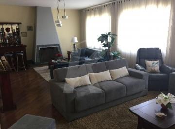 Casa · 394m² · 3 Quartos · 4 Vagas · Casa de 400 mts², 3 dormitórios, 4 vagas,  com churrasqueira, pomar, na Vila Irmãos Arnoni