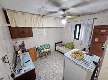 Casa · 16m² · 1 Quarto · Kitnet na Vila Caiçara Zona 2 sem condomínio.