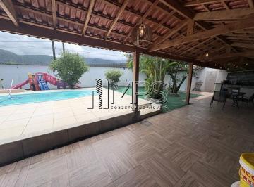 Casa · 103m² · 2 Quartos · 5 Vagas · Casa de 2 dormitórios com piscina!