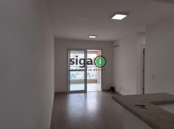 Apartamento · 55m² · 2 Quartos · 1 Vaga · Apartamento reformado  2 Dormitórios com Suíte, Varanda e Vaga