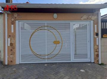 Casa · 75m² · 2 Quartos · 2 Vagas · Excelente casa geminada de 02 dormitórios, sendo 01 suíte, 02 vagas de garagem com piscina na Vila C