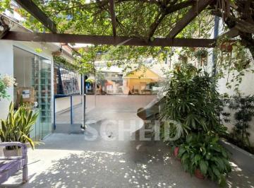 Casa · 273m² · 6 Quartos · Casa a Venda no Brooklin com 471m², 4 quartos sendo 1 suíte, 4 vagas.