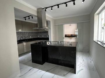 e6b89cca5c4b0506345d3d718f556255357c1a17 · UM SOBRADO FORA DO COMUM NO CAMPO GRANDE! 3 SUÍTES, ESPAÇO GOURMET E OFURÔ! AQUI NA ANNE LOPES CORRE