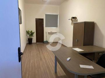1c782dd3043ed7ff7d06e49fab52fb1eed56e5a0 · Sala comercial em frente ao Bay Market