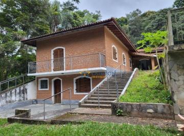 3d316496307061f95a941467ea301670c9f9d18f · Chácara à venda em Canedos, Piracaia, com 3 dormitórios, ampla área de lazer e bosque privativo