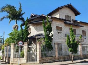 c8435bc3 · Casa, 3 dormitórios, 394 m², em Vila Eunice Nova