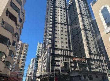 Apartamento de 4 quartos, Itapema · Apartamento com 4 suítes novo na Meia Praia