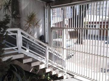 e3ef0923b3a00c65f54e754a423dd3bfb134921a · Sobrado, 250 m² - venda por R$ 2.000.000,00 ou aluguel por R$ 16.639,87/mês - Centro - São Bernardo 