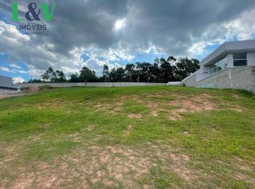 Terreno · 1000m² · Excelente terreno com pequeno aclive no condomínio Villa D'oro
