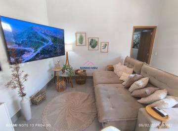 Foto 01 · Linda casa, com sala tv, jantar, cozinha planejada, área gourmet com churrasqueira, fogao a lenha, p