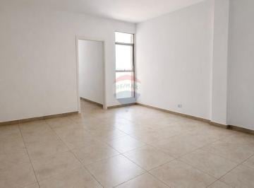 Apartamento · 136m² · 3 Quartos · Apartamento Reformado com 136m² no Centro de Itu – R$ 379.000