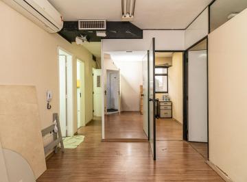 Comercial · 55m² · 5 Quartos · 1 Vaga · Sala comercial na Rua Padre Machado, N. 455 - sala 106 • 55 m²