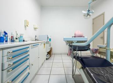 Comercial · 20m² · Loja na Rua Rodrigo Cláudio, N. 404 - Loja 6 • 20 m²