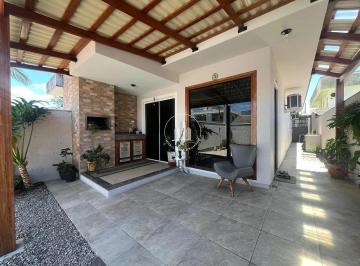 Casa · 69m² · 2 Quartos · 2 Vagas · Casa 2 Quartos com 1 Suíte - Palhoça