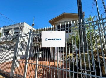 Casa · 350m² · 4 Vagas · Casa com 350m², 4 quartos, 2 Suítes à venda em Azenha, Porto Alegre.