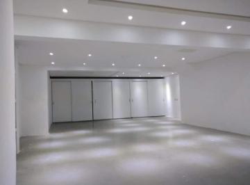 Casa · 210m² · 4 Quartos · 4 Vagas · Casa Residencial de 4 Quartos à Venda no Centro de Santo André – Financia
