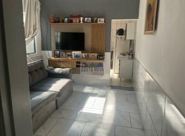 Casa · 124m² · 2 Quartos · 1 Vaga · Casa com 124m², com 2 quartos, 2 banheiros na Vila Ema