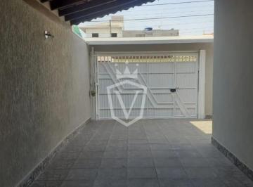 Casa · 250m² · 3 Quartos · 5 Vagas · Casa Padrão fora condomínio em Jundiaí