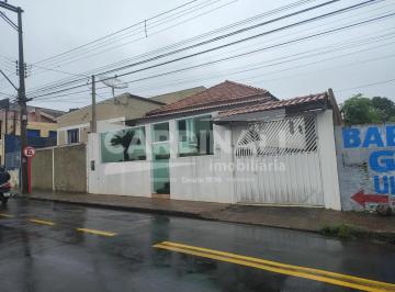 Comercial · 15m² · Sala comercial com cozinha e banheiro em rua comercial.