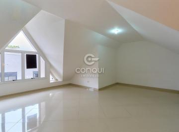Casa · 124m² · 3 Quartos · 2 Vagas · Triplex Semimobiliado no Uberaba – Conforto e Loca