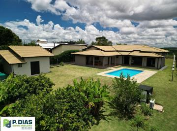 Rural · 1600m² · 4 Quartos · 2 Vagas · Casa Estilo Colonial Moderno em Pinhalzinho – Chácara Completa com Vista do Pôr do Sol