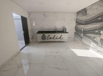 Casa · 95m² · 3 Quartos · 2 Vagas · Casa em condomínio com 3 quartos, sendo 1 suíte!