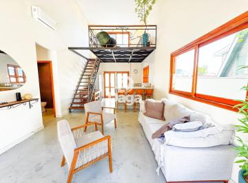 Casa · 98m² · 3 Quartos · 2 Vagas · Casa 3 dormitórios, sendo 1 suite - Itacorubi - Florianópolis