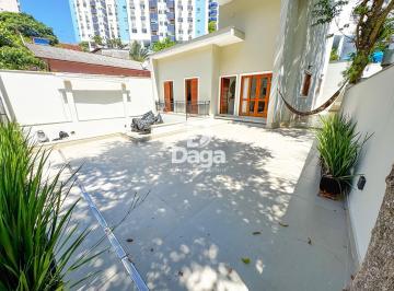 Casa · 98m² · 3 Quartos · 2 Vagas · Casa 3 dormitórios, sendo 1 suite - Itacorubi - Florianópolis