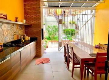 k7juvfs2otu0mje2odrmm2my_md · Casa Semi-mobiliada à venda 3 Quartos e 180m², 2 vagas, 2 Pavimentos!
