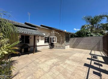 Casa · 130m² · 3 Quartos · 2 Vagas · Casa C/03 Dormitórios Semimobiliada No Mardri Palhoça-SC.