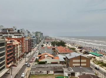 · Apartamento 3 Dormitórios - Bairro Zona Nova