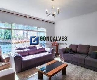 Casa · 236m² · 3 Quartos · 5 Vagas · Sobrado Residencial com 3 Dormitórios em Paulicéia, São Bernardo do Campo - Financia e Permuta