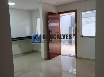 Casa · 113m² · 2 Quartos · 2 Vagas · Casa residencial com 2 suítes e quintal em Jardim Ipanema, Santo André