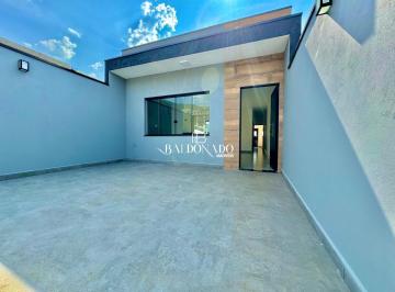 Casa · 125m² · 2 Quartos · 1 Vaga · Casa em Extrema térrea a venda com 2 dormitórios sendo 1 Suíte próximo ao centro
