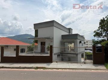 Casa · 190m² · 3 Quartos · 1 Vaga · Casa no bairro Rio Caveiras - Biguaçu