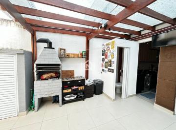 casa a venda no condominio harmonia florae - quintal com churrasqueira · Casa à venda - em Gramado
