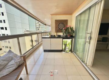 Apartamento de 4 quartos, Vila Velha · Apartamento com 180 m² e 4 quartos à venda na Praia da Costa
