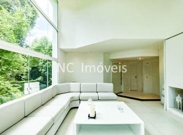 Comercial de 4 quartos, Curitiba · Linda casa em amplo terreno com piscina. Condição especial de pagamento!!!