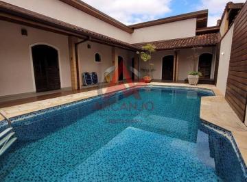 Casa · 343m² · 4 Quartos · 3 Vagas · Casa em condomínio fechado no Horto Florestal em Ubatuba/SP