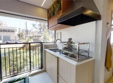 Apartamento de 2 quartos, São Paulo · Apartamento Andar Alto com 2 Dorms (1 Suíte) e Varanda | Condomínio Completo | 10 min Metrô Santa C.